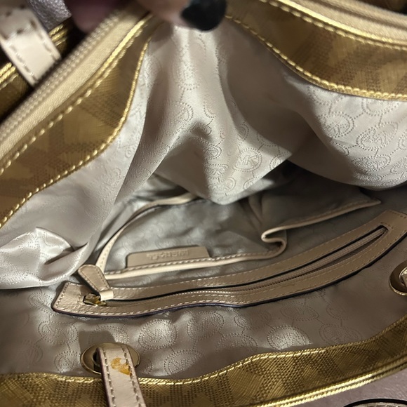 2 piece Michael Kors tote & MK business cardholder - Picture 7 of 16